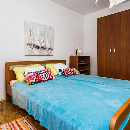 Beautiful In W/ 2 Bedrooms * Vir